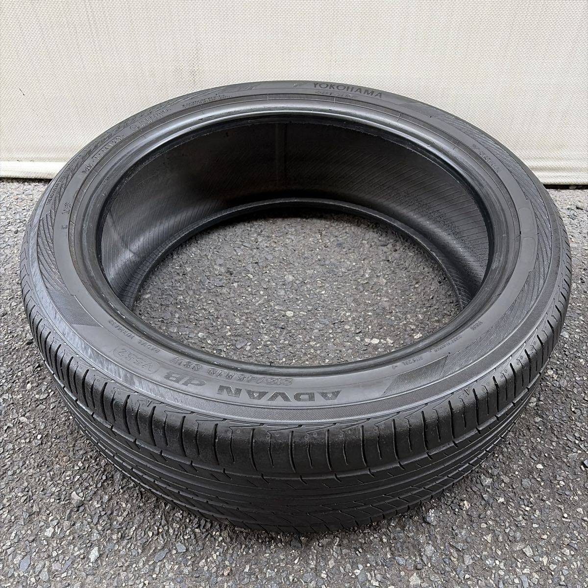 バリ山 2023年式 ヨコハマ ADVANアドバン dB V552 215/45R18 1本のみ