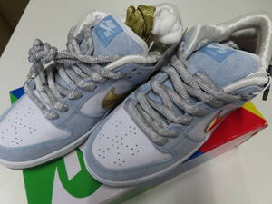 SEAN CLIVER × SB DUNK LOW "HOLIDAY SPECIAL" DC9936-100 （ホワイト/サイキックブルー/メタリックゴールド）