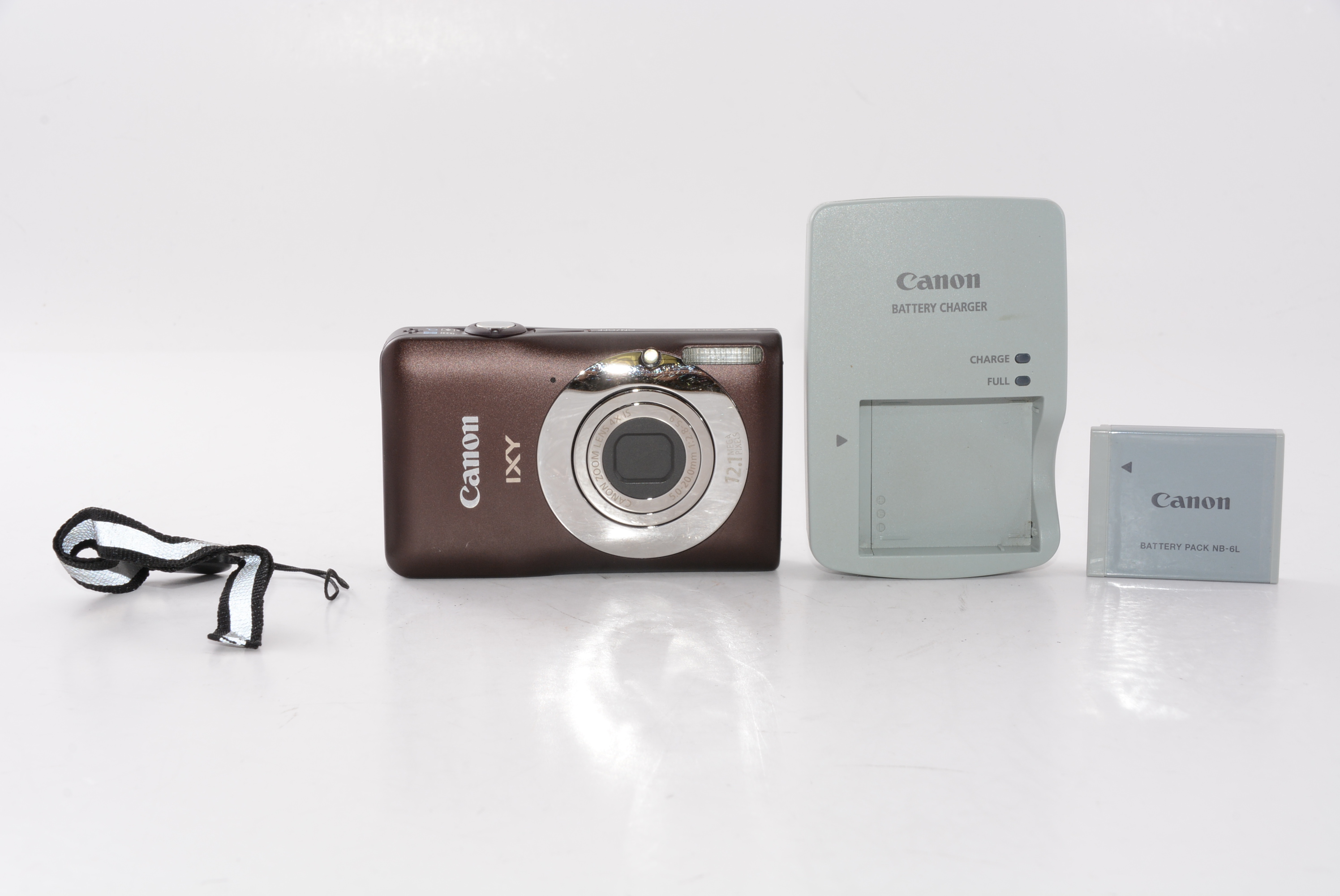 Canon IXY200F ユーズド動作確認済 バッテリー・充電器・ストラップ付