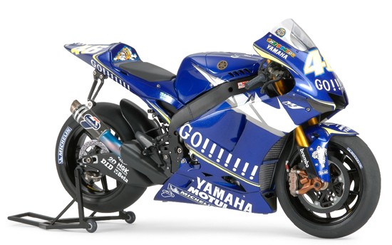 タミヤ オートバイ プラモデル YAMAHA YZR-M1 '05 1/12スケール