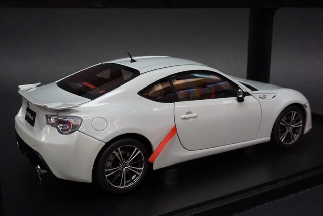 AUTOart 1/18 TOYOTA 86 GT Limited／トヨタ 86 【78773改】BBS