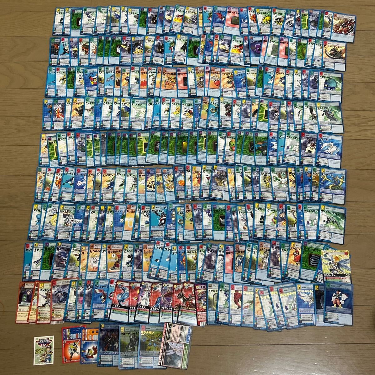 デジモンカード 旧 デジモンカード 270枚以上 大量まとめ売り デジモンカード 旧 デジモンカード 270枚以上 大量まとめ売り