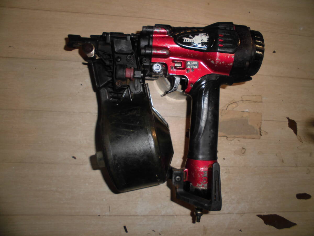 マキタ　高圧釘打ち機　AN531H 中古品