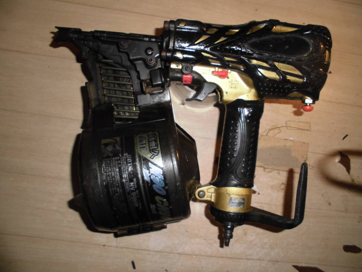 日立　高圧釘打ち機　NV90HM　中古品