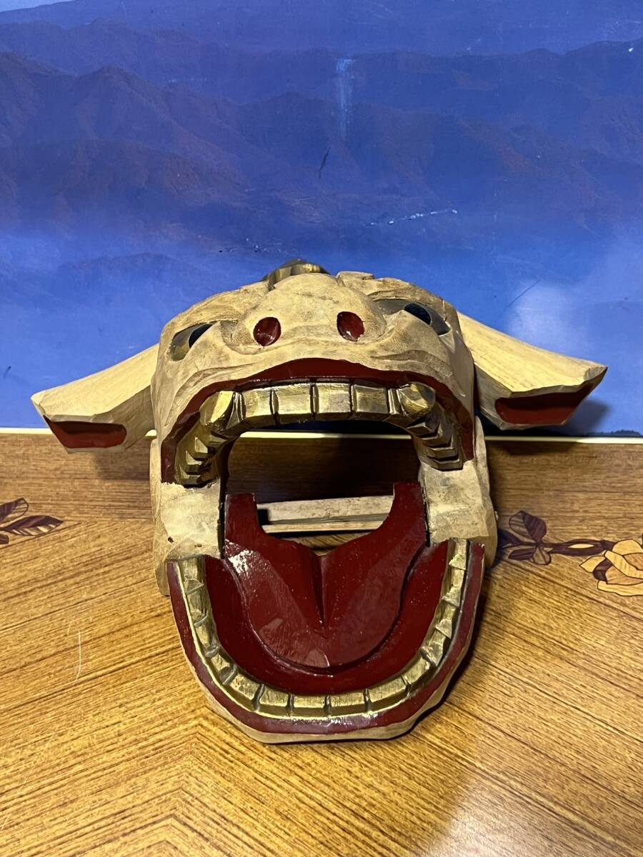 光峰作 木彫 日本 彫刻品 加賀獅子頭 共箱 縁起物 魔除け 名物 光峰作 木彫 日本 彫刻品 加賀獅子頭 共箱 縁起物 魔除け 名物
