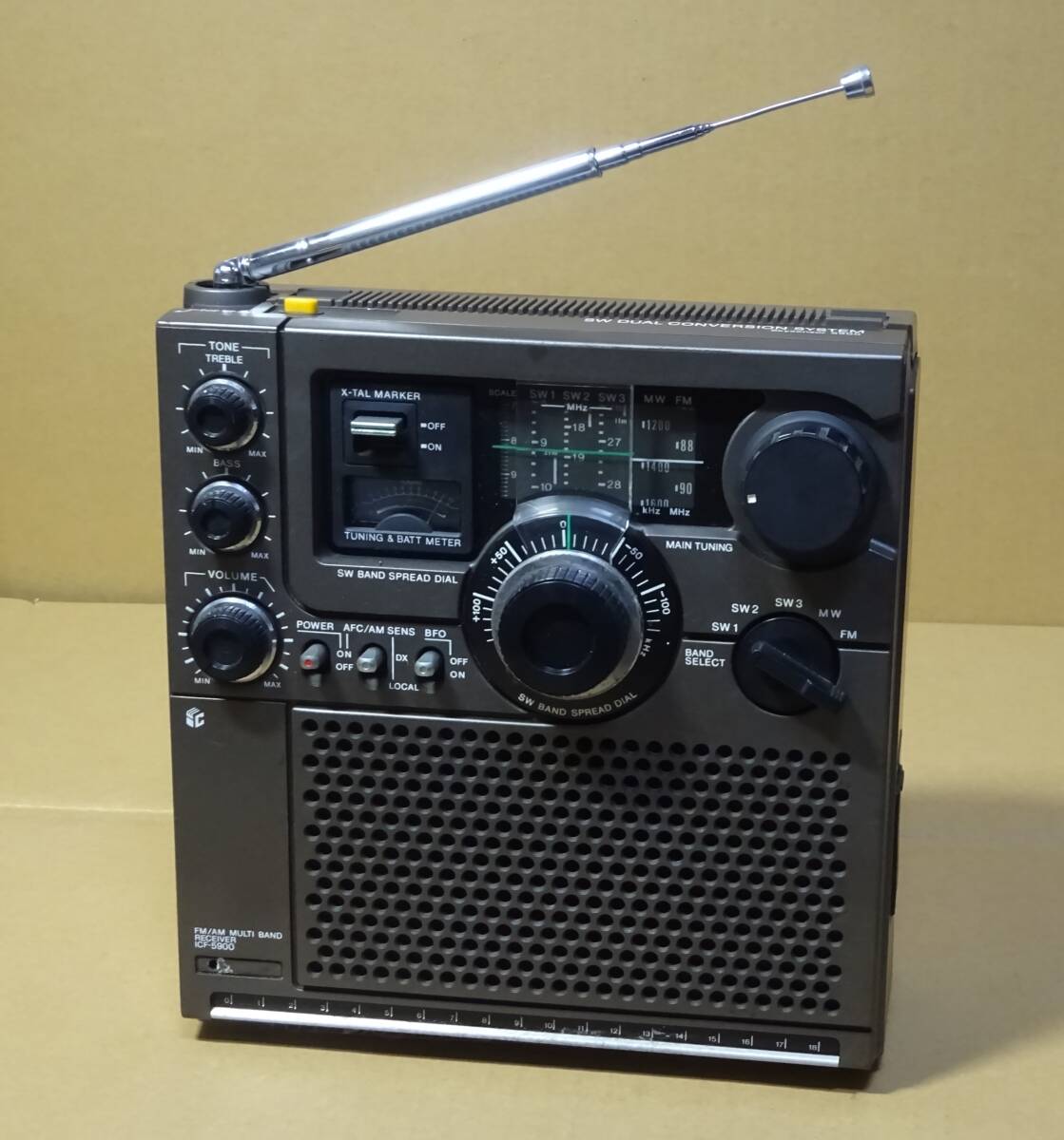 電池蓋欠品有り】 SONY ソニー スカイセンサー ICF-5900 通電 電池蓋欠品有り】 SONY ソニー スカイセンサー ICF-5900 通電