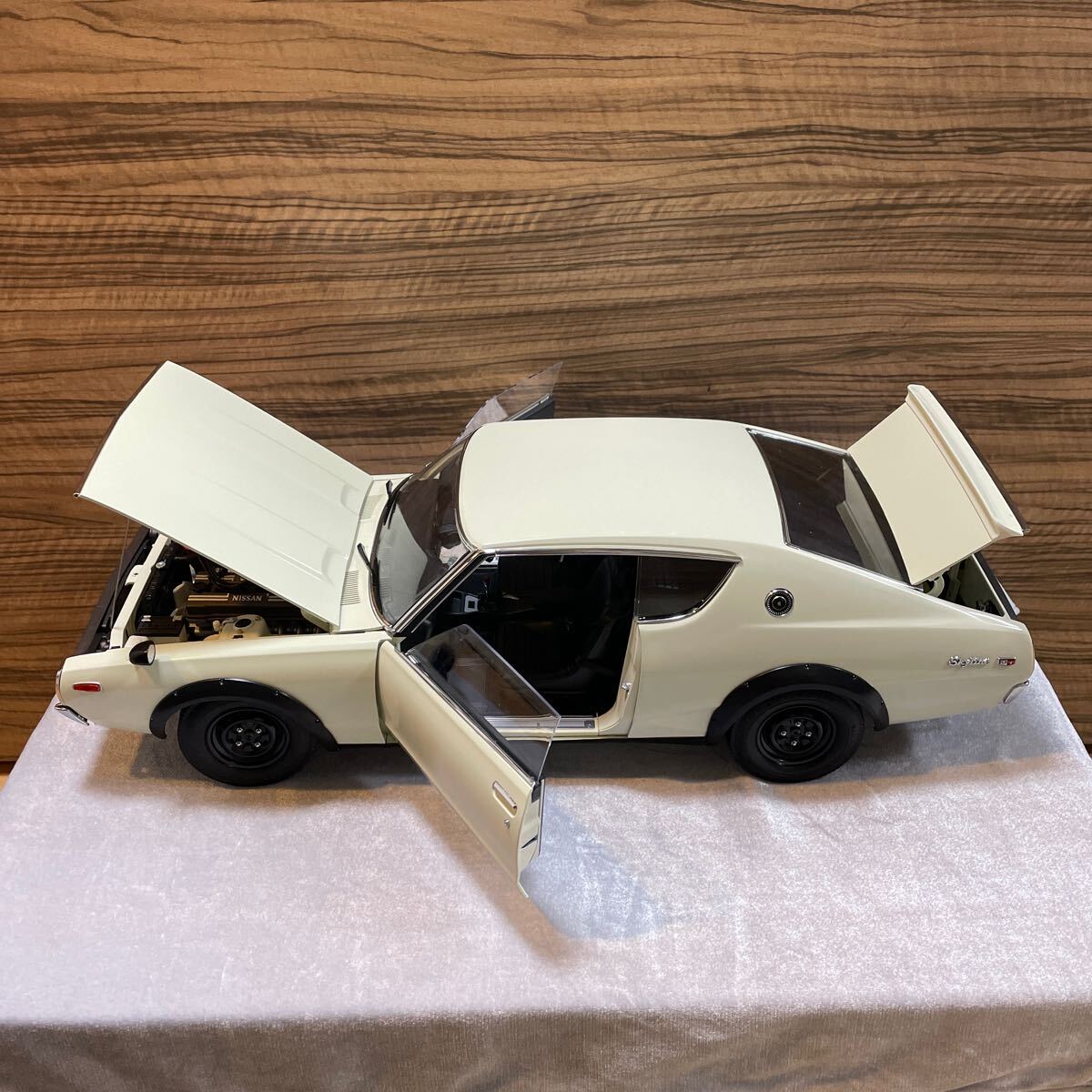 デアゴスティーニ 1/8 週刊 NISSAN スカイライン2000GT-R デアゴスティーニ 1/8 週刊 NISSAN スカイライン2000GT-R
