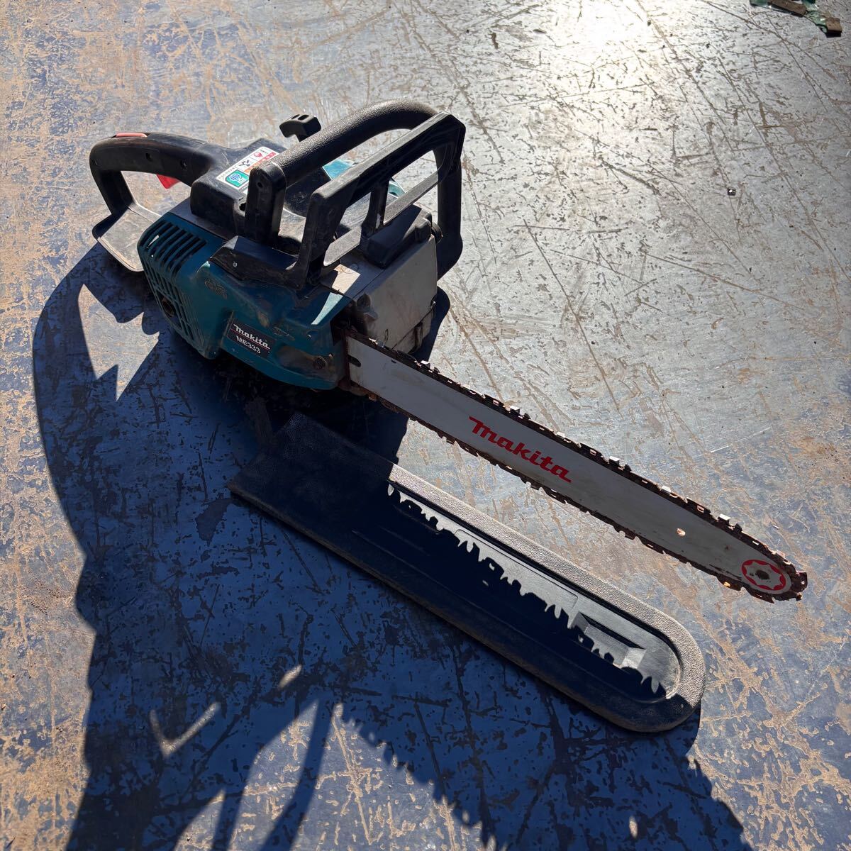 makita マキタ　 エンジンチェーンソー　 チェーンソー　ME333 工具　切断機　カッター　チェーンソー　チェンソー　HITACHI 新ダイワ