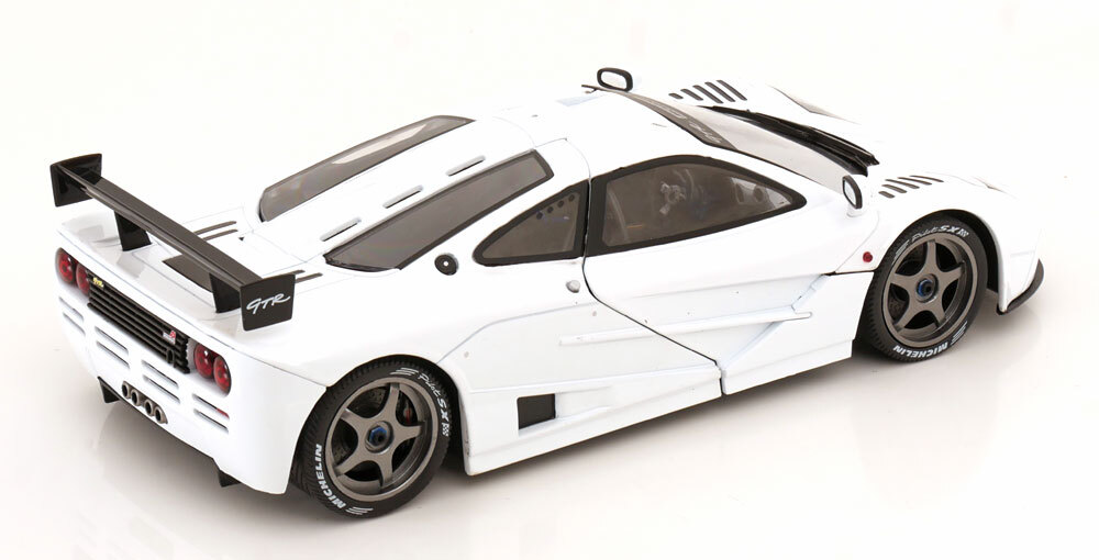 solido 1/18 McLaren F1 GTR 1996 белый McLAREN миникар 