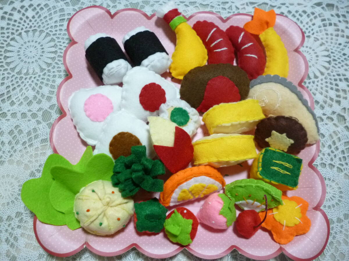 ♪ako♪　新品　洗える手作りフエルトおままごと　おべんとうセット　ハンドメイド　幼稚園　保育園　お家遊び　バザー　お孫さん