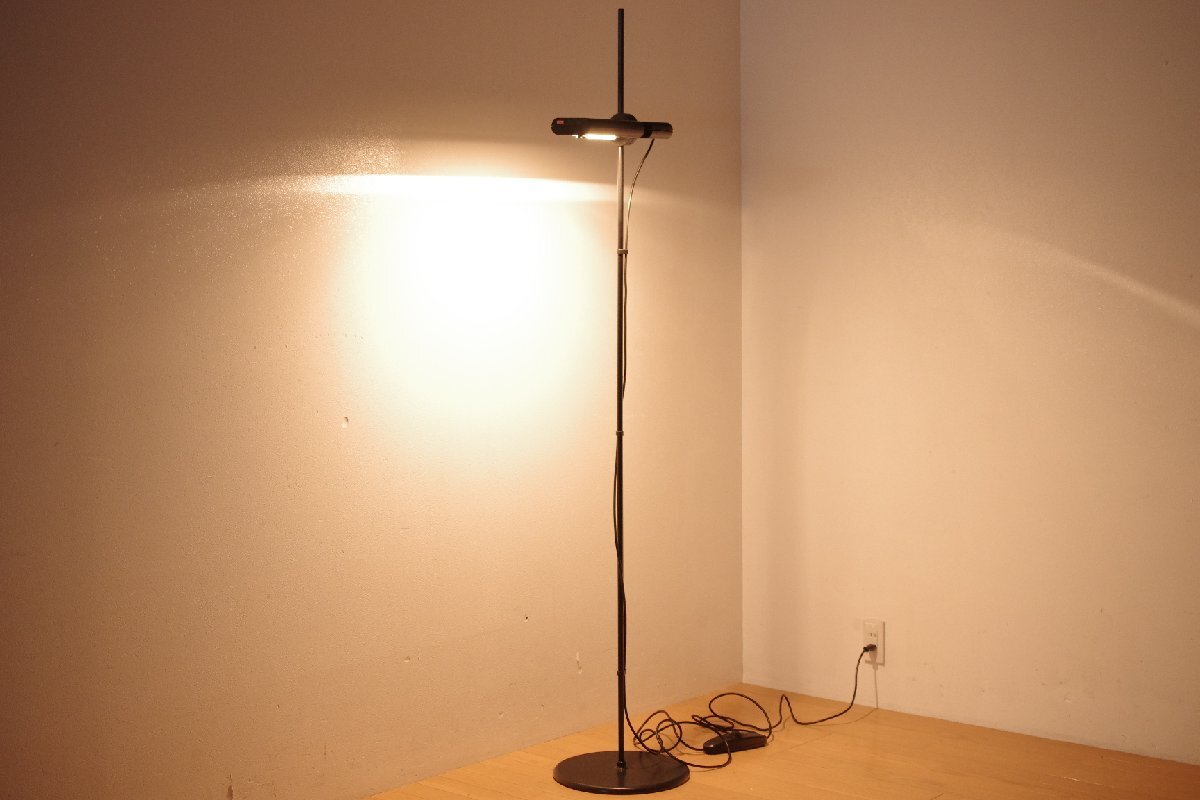 希少 Artemide アルテミデ ATON TERRA アトン テラ フロアスタンド 間接照明 スタンドライト ランプ モダン ブラック ヤマギワ取扱い