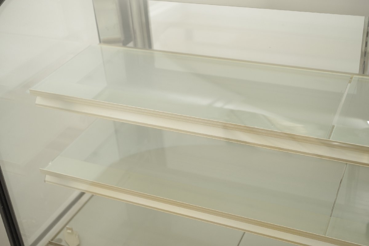 ダイワ 大和冷機(jī) 対面 冷蔵ショーケース KA501B3 LED照明 キャスター付き 幅1500mm 后ろ引き戸 3段 動(dòng)作OK 廚房 ケーキ 洋菓子 スイーツ