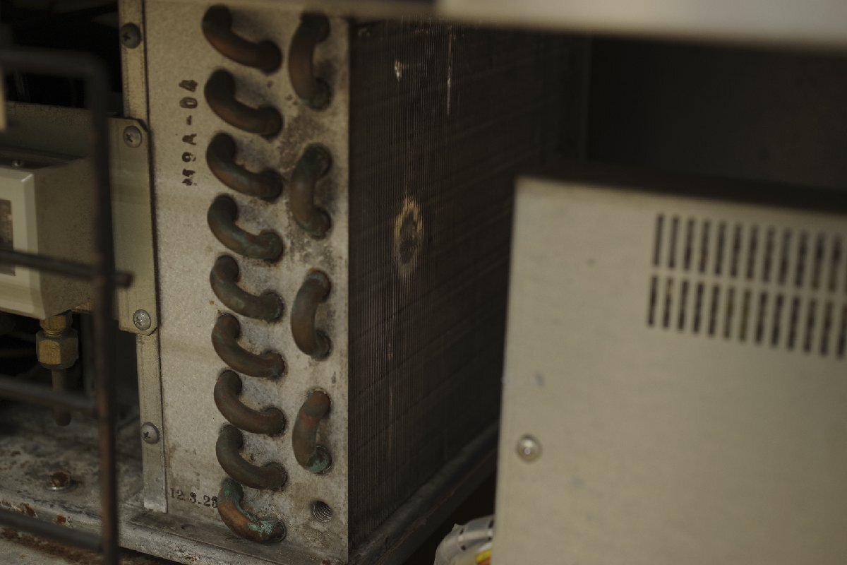 ダイワ 大和冷機(jī) 対面 冷蔵ショーケース KA501B3 LED照明 キャスター付き 幅1500mm 后ろ引き戸 3段 動(dòng)作OK 廚房 ケーキ 洋菓子 スイーツ