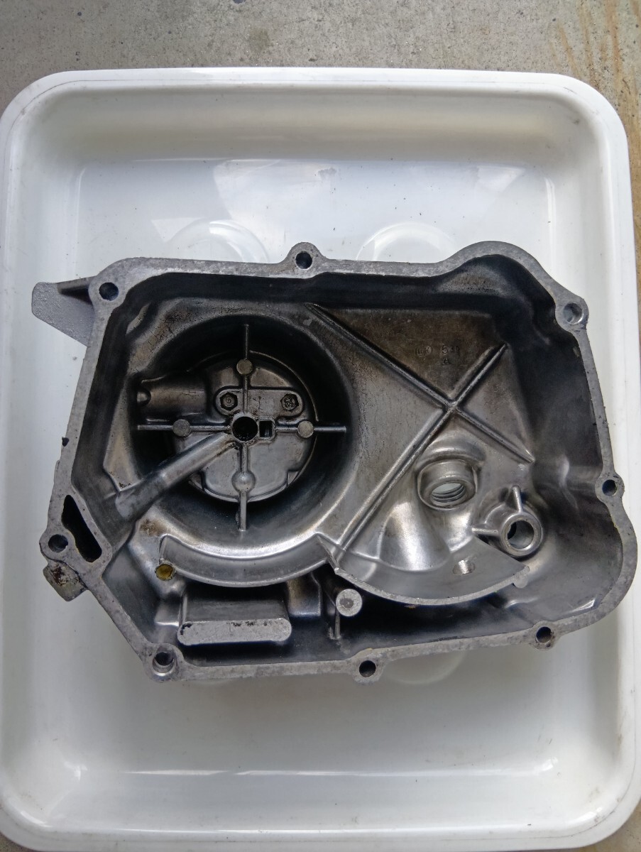 ホンダ純正クラッチカバー当時物 浮き文字 モンキー ダックス ホンダ純正クラッチカバー当時物 浮き文字 モンキー ダックス