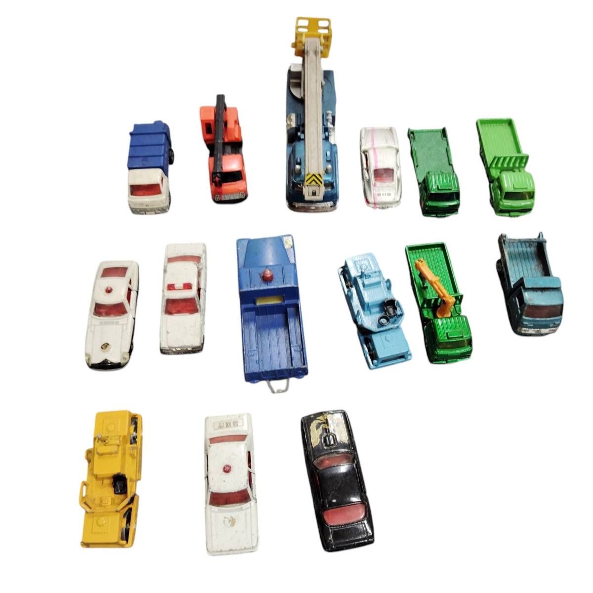 【中古品】 トミカ　まとめて　当時物　ビンテージ セット ミニカー 車 乗用車 パトカー トラック S78986RG