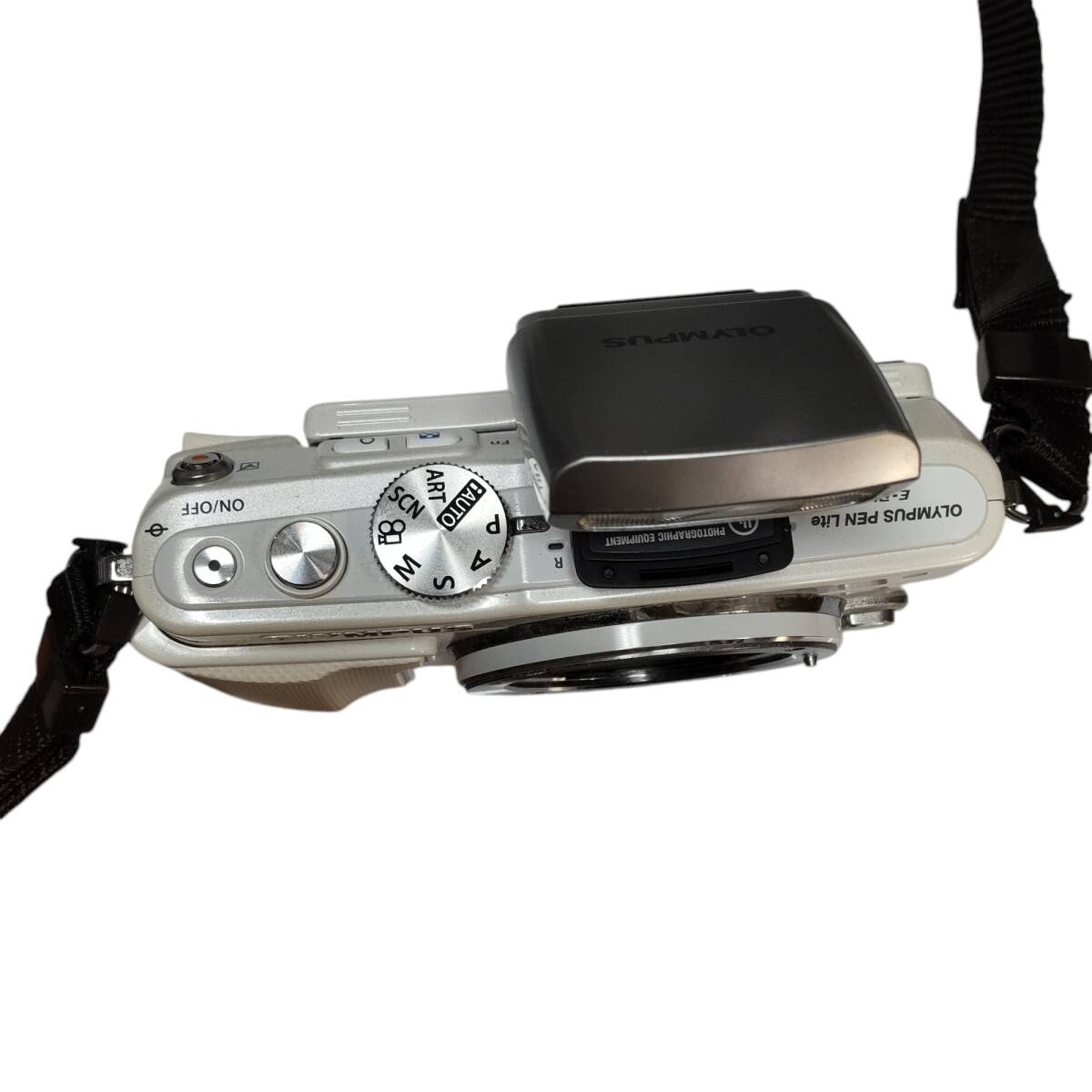 【中古品】動作未確認(rèn) OLYMPUS オリンパス ミラーレス一眼 PEN Lite E-PL6 ホワイト レンズキット A78670RE