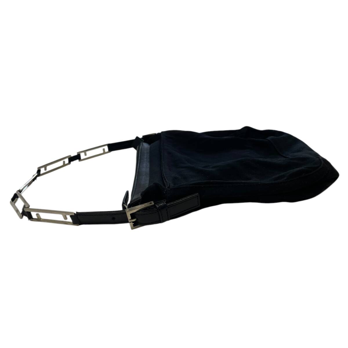 ◆中古品◆フェンディ FENDI ブラック シルバー レディース バッグ ショルダー ハンドバッグ 生活臭あり Q1-342NB
