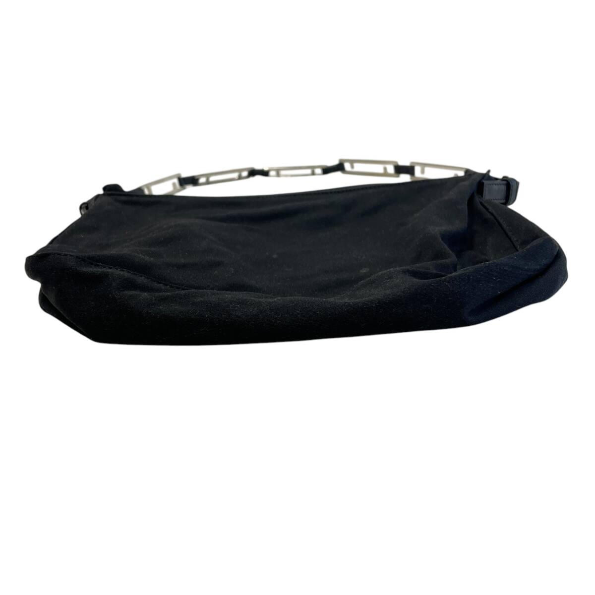 ◆中古品◆フェンディ FENDI ブラック シルバー レディース バッグ ショルダー ハンドバッグ 生活臭あり Q1-342NB