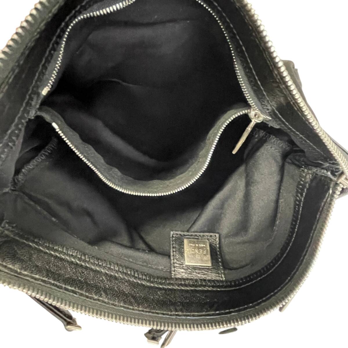 ◆中古品◆フェンディ FENDI ブラック シルバー レディース バッグ ショルダー ハンドバッグ 生活臭あり Q1-342NB