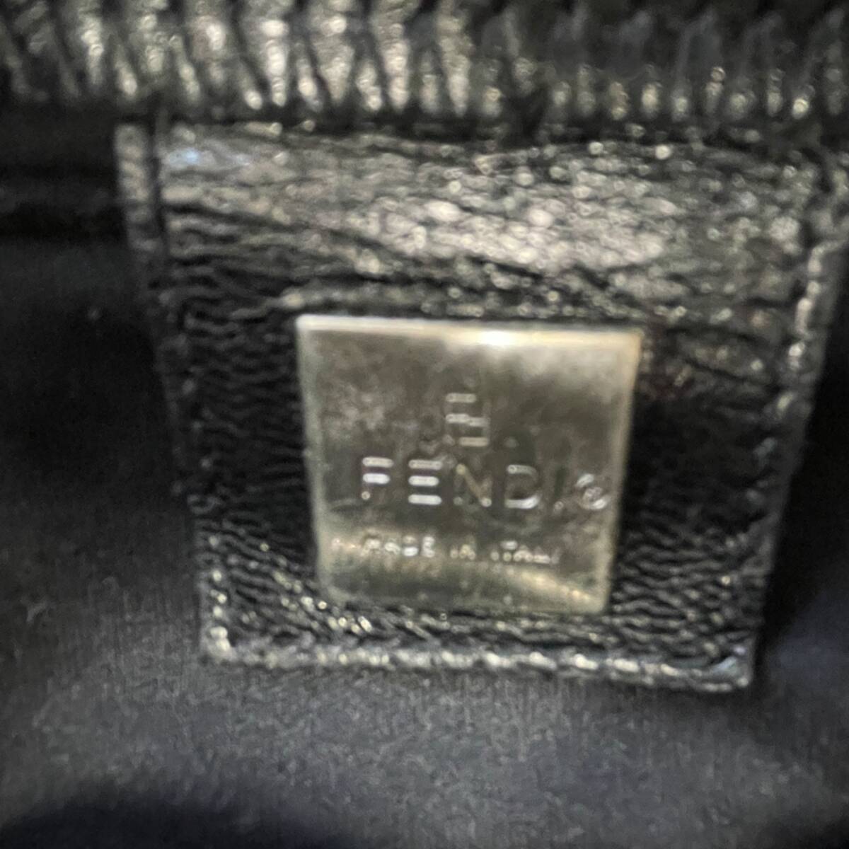 ◆中古品◆フェンディ FENDI ブラック シルバー レディース バッグ ショルダー ハンドバッグ 生活臭あり Q1-342NB