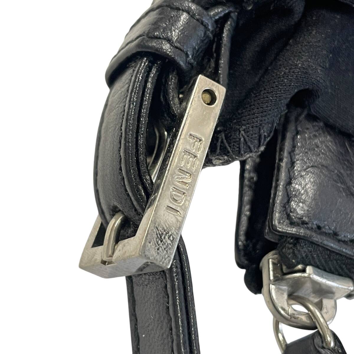 ◆中古品◆フェンディ FENDI ブラック シルバー レディース バッグ ショルダー ハンドバッグ 生活臭あり Q1-342NB