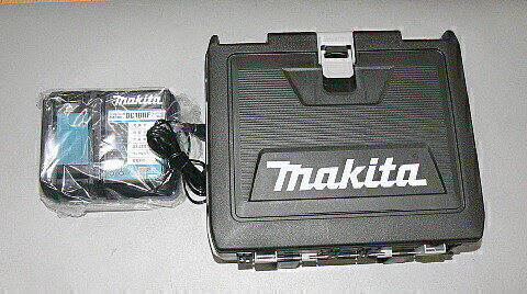 マキタ急速充電器 DC18RF＆ケースセット 未使用品 格安（37）