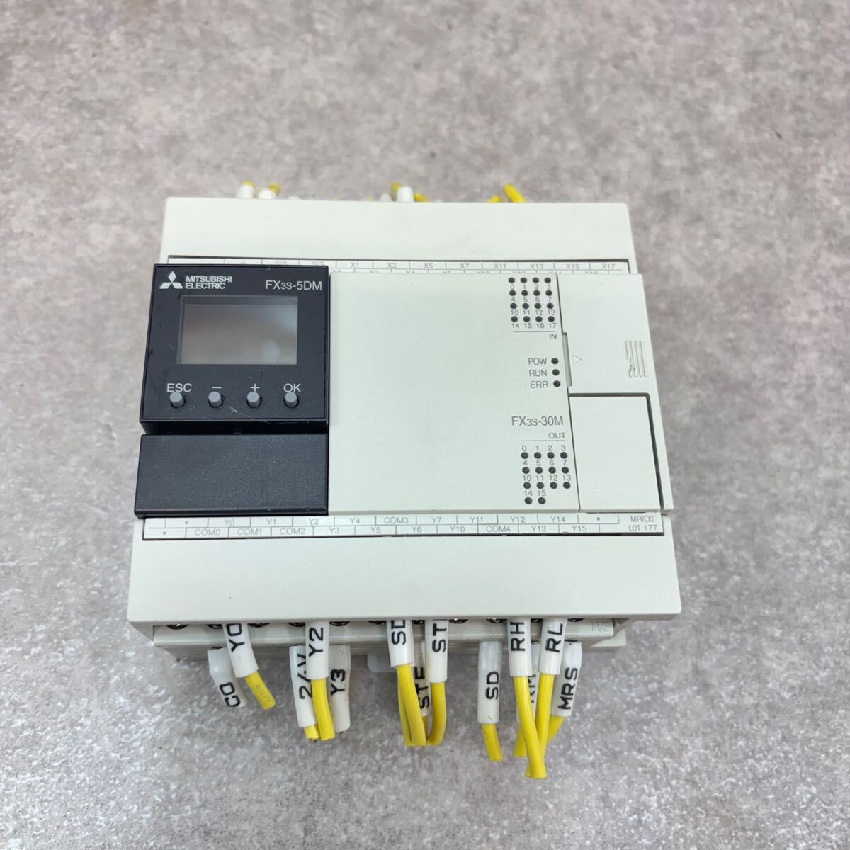 J3234★三菱電機 シーケンサ FX3S-30MR/DS PLC FX3S-5DM 中古品