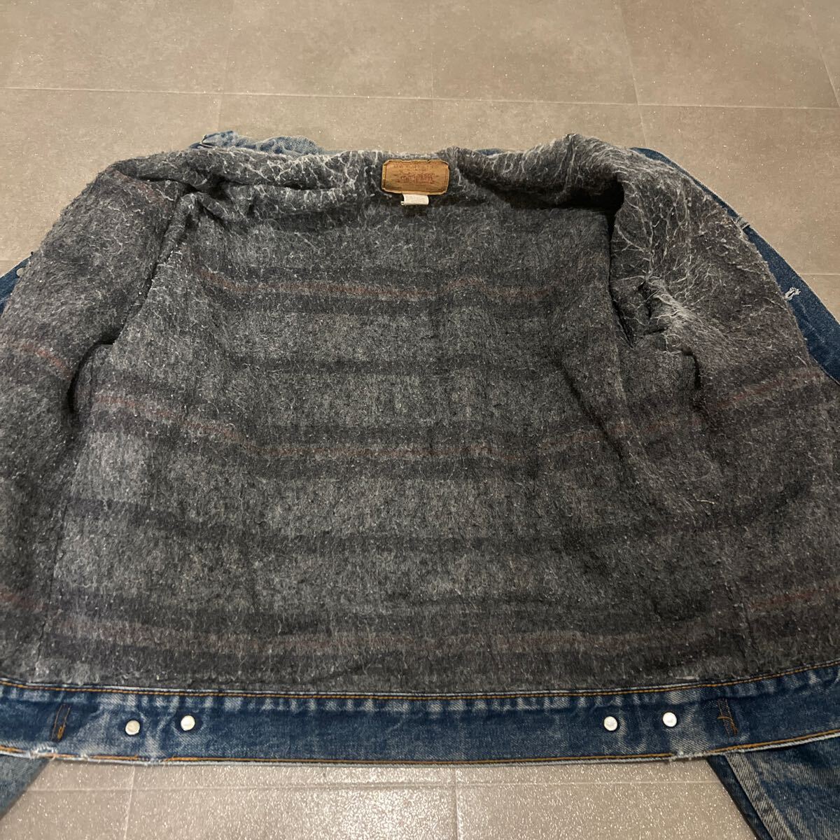 70s リーバイス71205 0317 USA製 ヴィンテージ 125 デニムジャケット ジージャン 70年代 ケアタグ付き 裏地 70s リーバイス71205 0317 USA製 ヴィンテージ 125 デニムジャケット ジージャン 70年代 ケアタグ付き 裏地