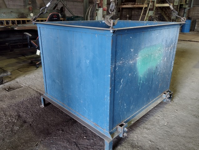 【引き取り限定・大阪府】鉄バッカン 外寸W1400×D1220×H1100mm 内寸W1300×D1120×H950mm 産廃 スクラップ 鉄箱 ゴミ箱 現場 ボックス