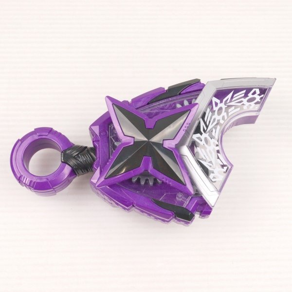 【訳あり】プレミアムバンダイ限定 PREMIUM DXシノビレイズバックル 仮面ライダーギーツ 完成トイ バンダイ 65707864