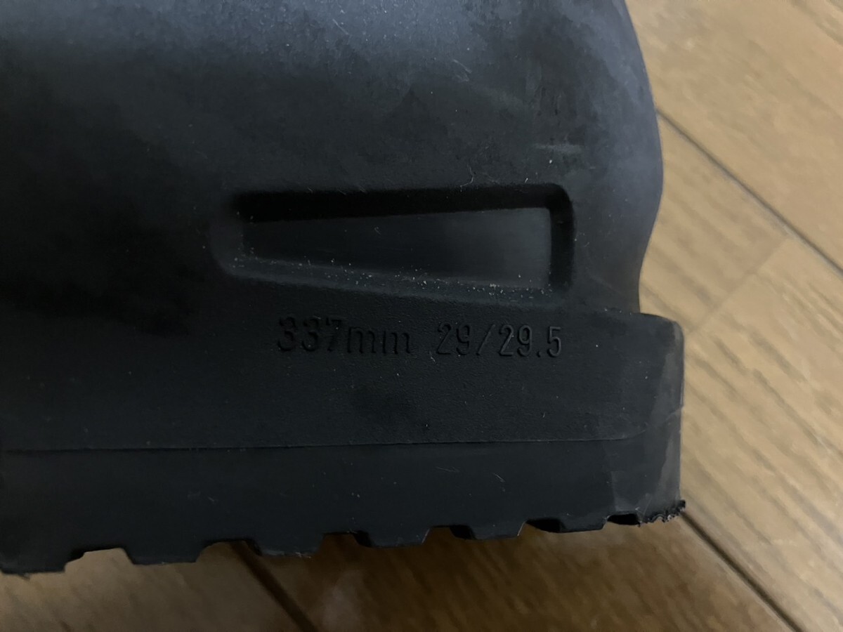【足幅広め/保温性◎/履き心地◎】SALOMON サロモン スキーブーツ FOCUS RS　29.5cm