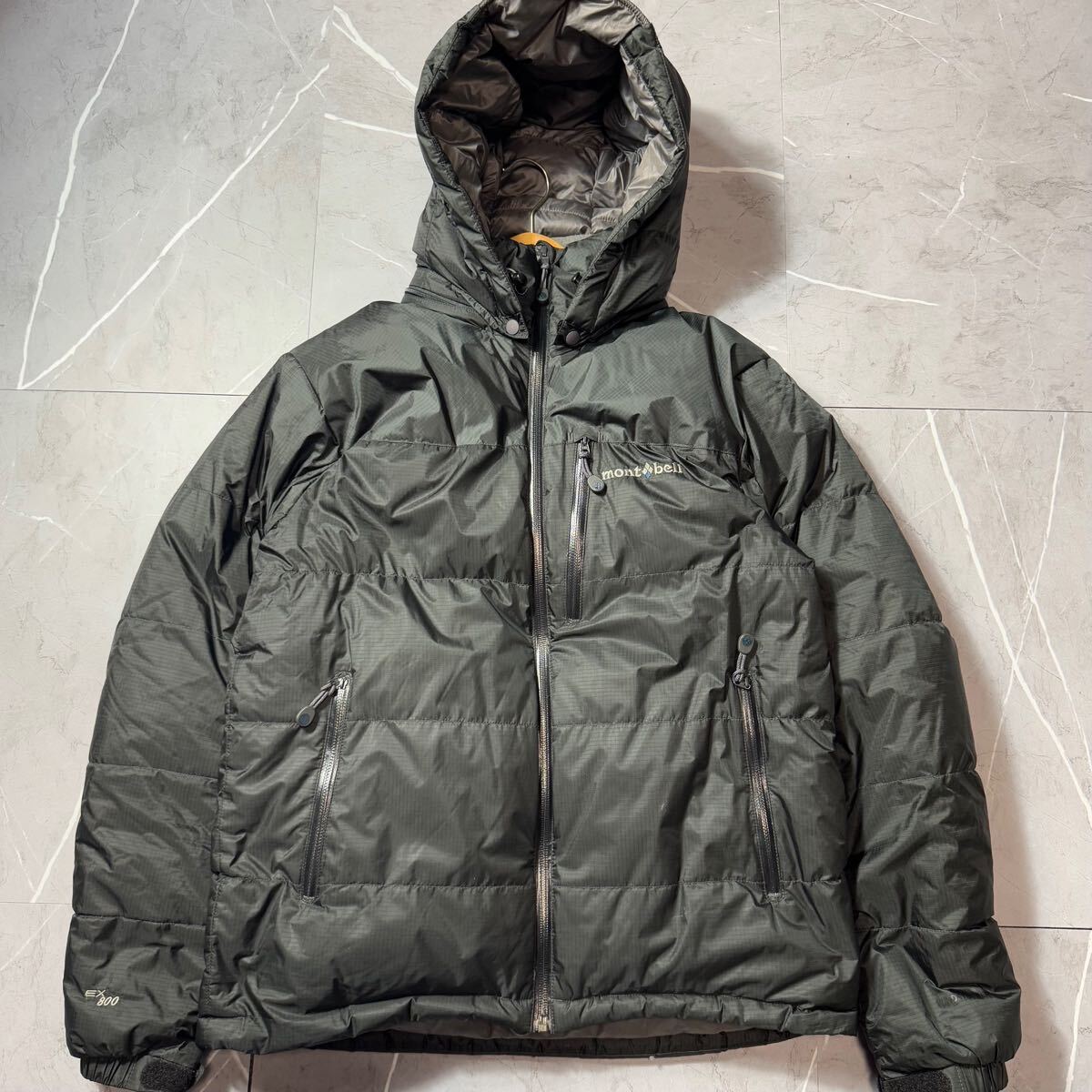 新品 mont-bell モンベル 定価4.4万 撥水防風 EXグースダウン 新品 mont-bell モンベル 定価4.4万 撥水防風 EXグースダウン