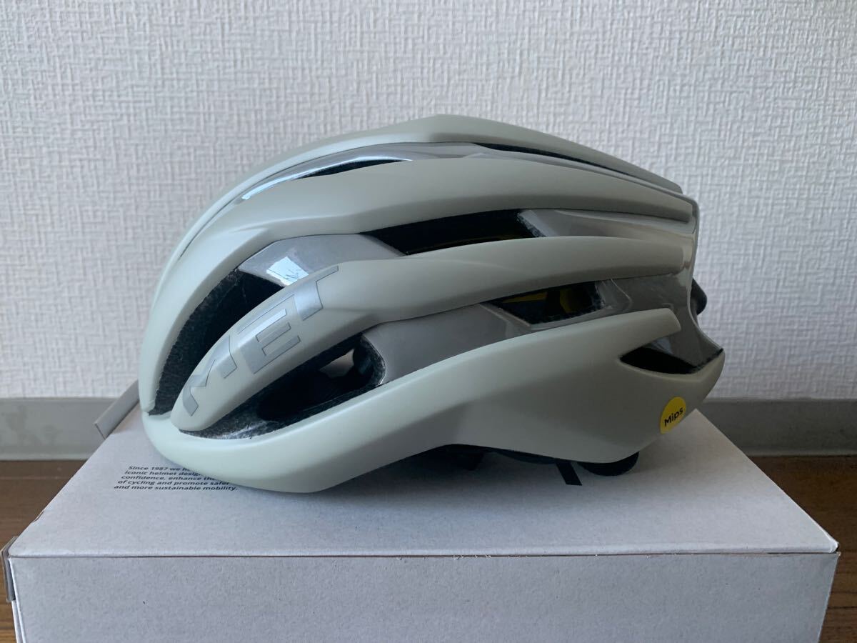 新品】MET TRENTA Mips-サイズM/グレージュ/JCF公認(メット 新品】MET TRENTA Mips-サイズM/グレージュ/JCF公認(メット