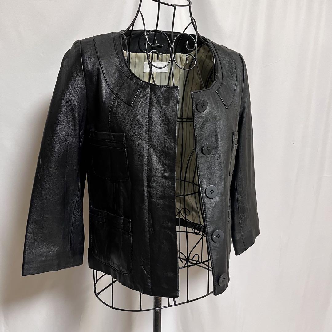 美品 URBAN RESEARCH アーバンリサーチ ラム レザー クロップド ジャケット ノーカラー 本革 羊革 ショート丈 ブラック 黒