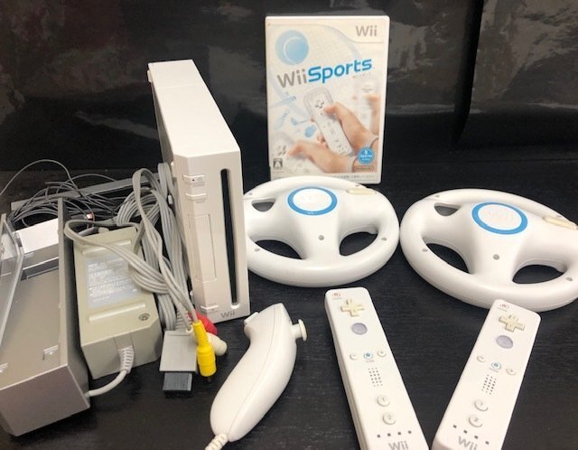 Wii RVL-001 本体 スターターキット Wii コントローラー×2 リモコン×2 ハンドル×2