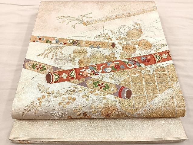 平和屋着物●太鼓柄袋帯　総刺繍　駒刺繍　楽器孔雀秋草文　金銀糸　引箔　正絹　逸品　未使用　BAAM7741ea