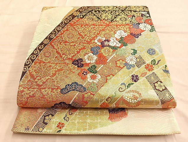 平和屋着物□六通柄袋帯 唐織 亀甲草花文 純金箔 正絹 逸品 平和屋着物□六通柄袋帯 唐織 亀甲草花文 純金箔 正絹 逸品