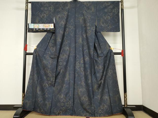 平和屋着物●本場大島紬　９マルキ　泥染　宮脇兼太郎商店　舞蝶文　証紙付き　正絹　逸品　未使用　AAAN2647cs