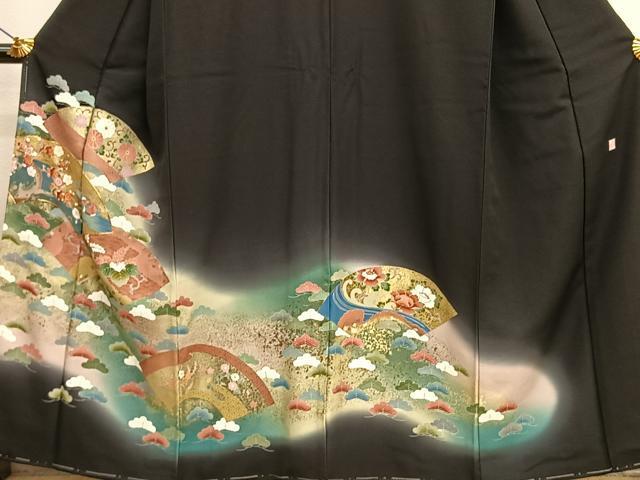 平和屋着物■豪華黒留袖　作家物　駒刺繍　地紙流水花鳥文　暈し染め　金彩　正絹　逸品　未使用　BAAM6305xi