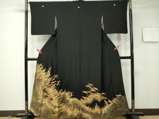 平和屋着物■豪華黒留袖　飛鶴立波文　金彩　正絹　逸品　CAAK3249ev