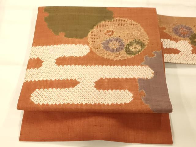 平和屋着物◎中国三大刺繍　汕頭刺繍　スワトウ刺繍　九寸名古屋帯　紬地　雲取り雪輪草花文　正絹　逸品　AAAM8552fw