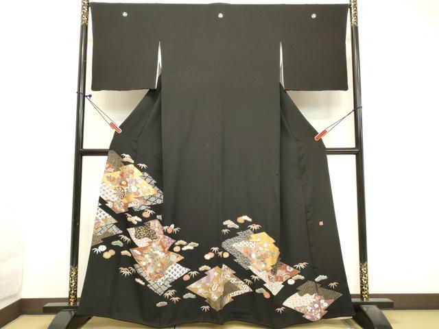 平和屋着物■豪華黒留袖　作家物　駒刺繍　松皮菱花車文　金彩　正絹　逸品　DAAJ0483ma