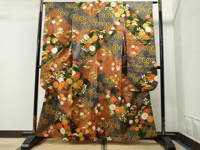 平和屋着物■豪華振袖　駒刺繍　吉祥草花文　金彩　正絹　逸品　CAAK6382yc