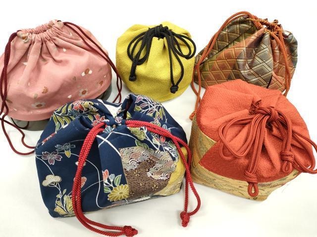 平和屋着物●和装小物　和装バッグ　巾着バッグまとめて５点　菱　色紙重ね草花文　縮緬　金糸　未使用あり　逸品　CAAJ1800ju