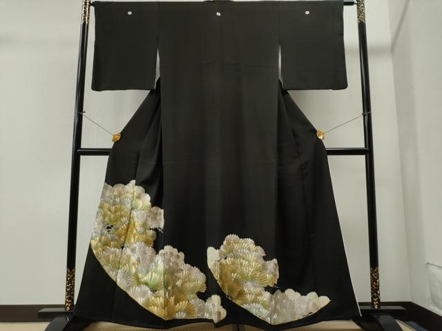 平和屋着物■豪華黒留袖　駒刺繍　松　金銀糸　正絹　逸品　CAAI8656yc