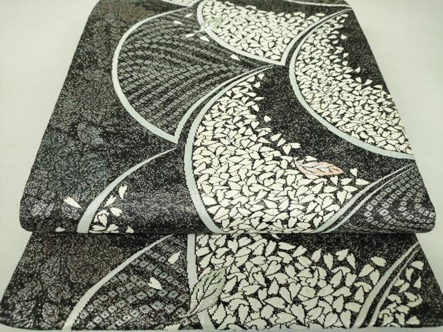 平和屋着物●六通柄袋帯　舞桜　舞葉文　黒地　金銀糸　正絹　逸品　DAAI6876ps