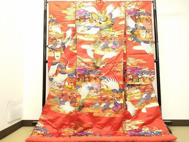 平和屋着物■豪華色打掛　和装　婚礼　結婚式　花嫁　神社挙式　刺繍　唐織　飛鶴孔雀花文　金糸　逸品　DAAI4573du