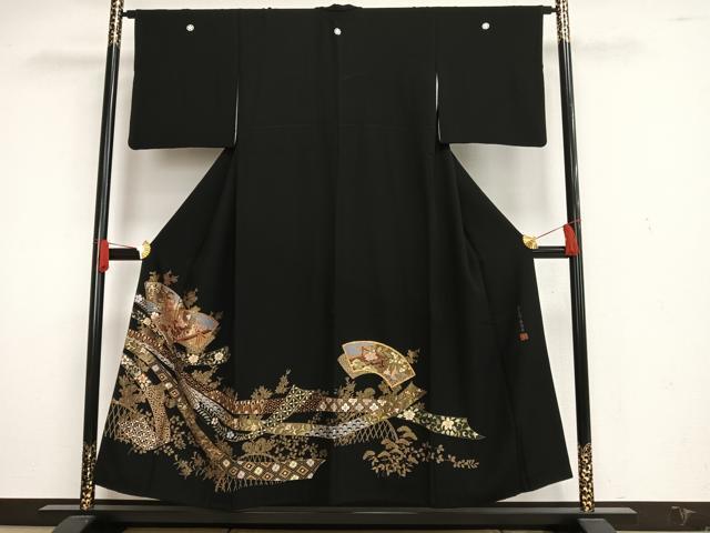 平和屋着物●中国人間国宝　将雪英　黒留袖　総刺繍　駒刺繍　地紙人物花文　金糸　正絹　逸品　AAAO4174np