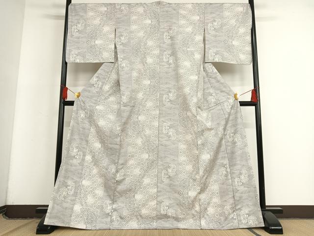 平和屋着物●本場大島紬　白大島　9マルキ　花文箱　正絹　逸品　AAAN9333zg