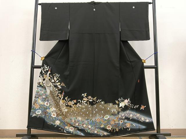 平和屋着物■豪華黒留袖　作家物　刺繍　孔雀花唐草文　暈し染め　金銀彩　正絹　逸品　BAAN7510ct